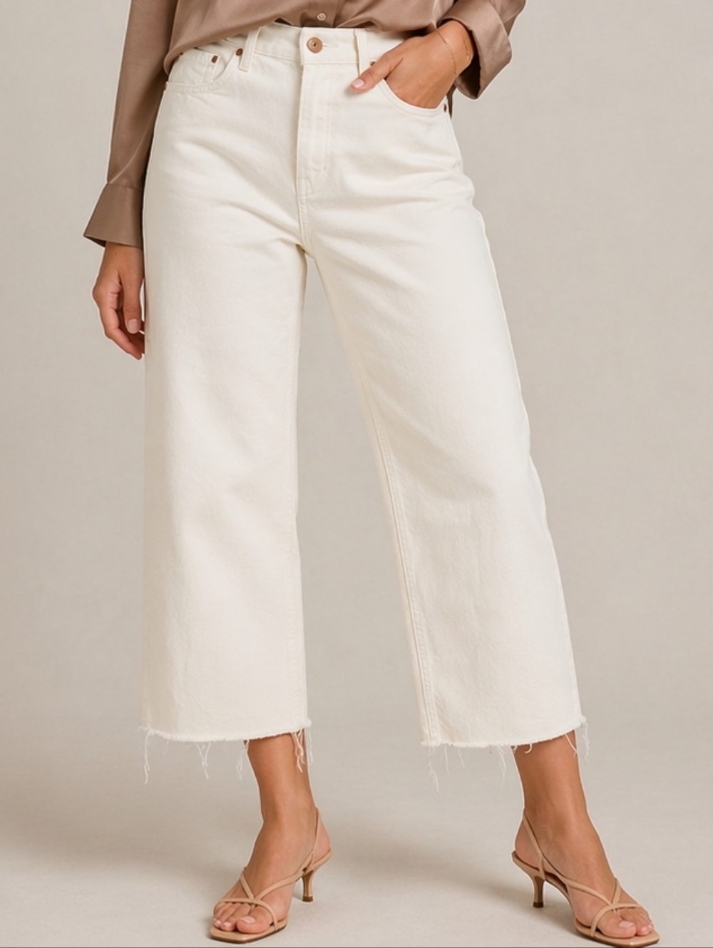 Zara Rennah Mica Cream Wide Leg Cropped Frayed Hem Jeans Women's Size 2 Coastal